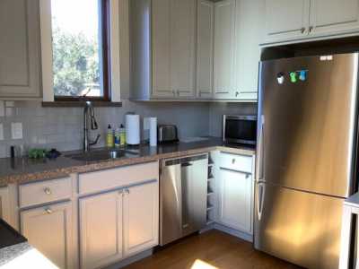 Apartment For Rent in Menlo Park, California