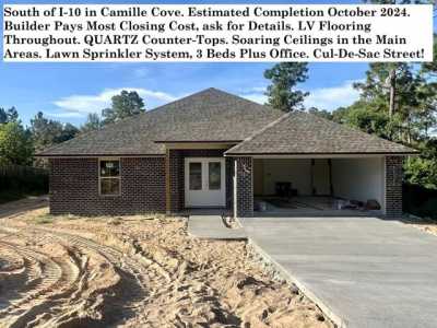 Home For Sale in Crestview, Florida