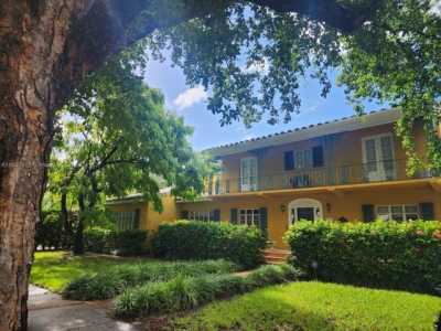 Home For Sale in Coral Gables, Florida