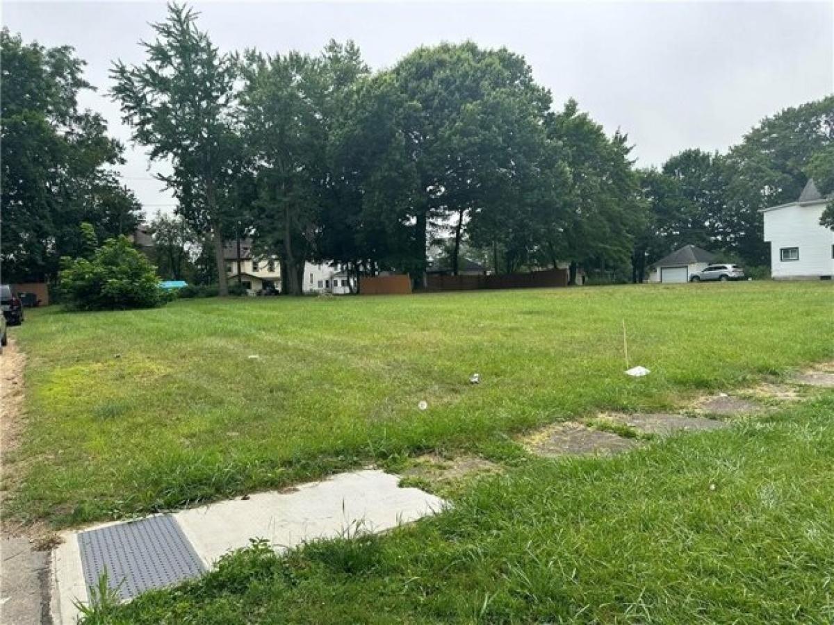 Picture of Residential Land For Sale in New Castle, Pennsylvania, United States