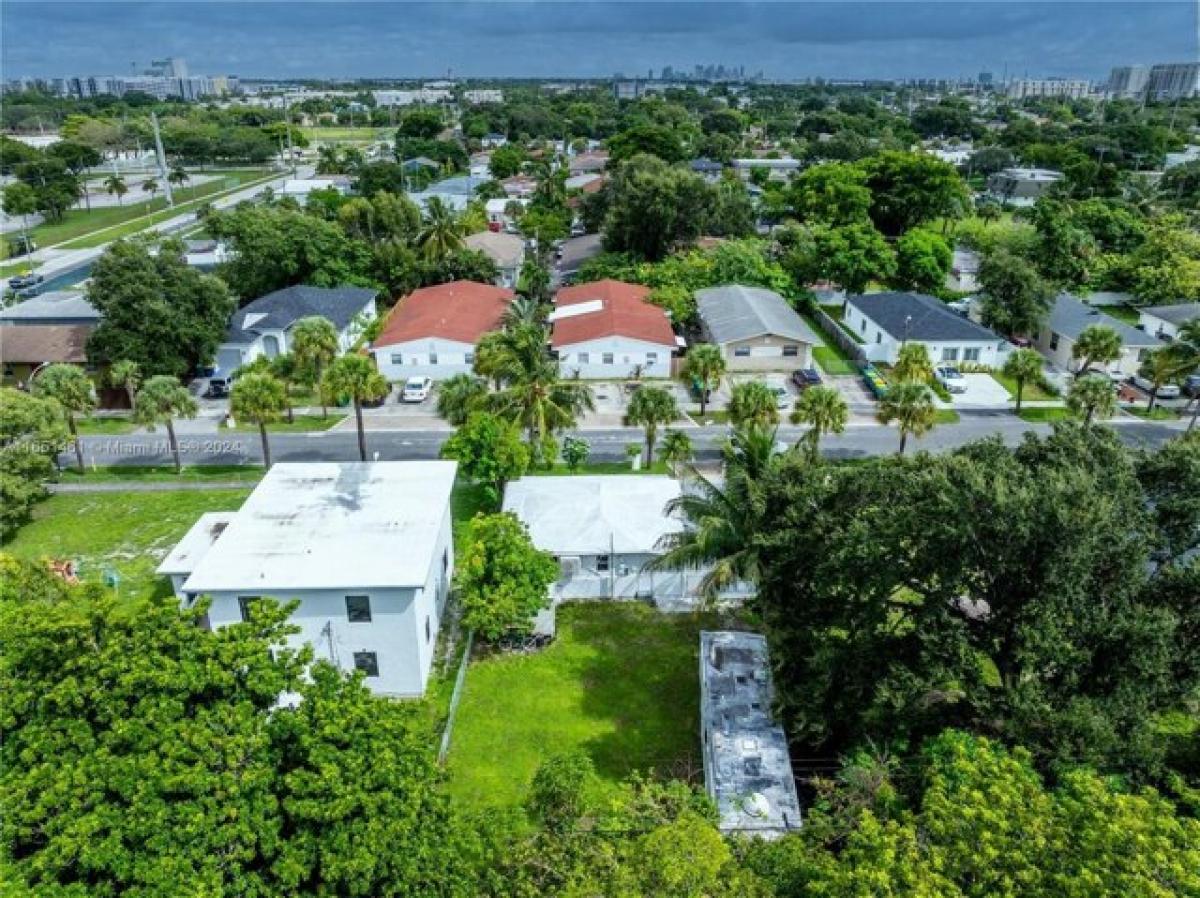 Picture of Home For Sale in Dania Beach, Florida, United States