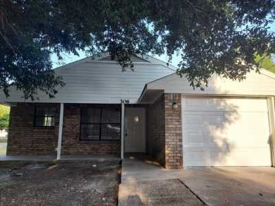 Home For Sale in Kaufman, Texas