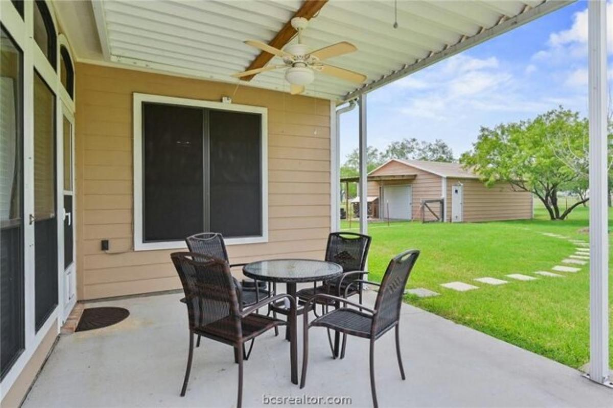 Picture of Home For Sale in Bryan, Texas, United States