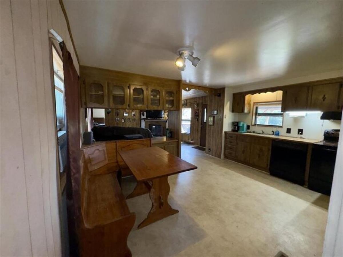 Picture of Home For Sale in Kaycee, Wyoming, United States