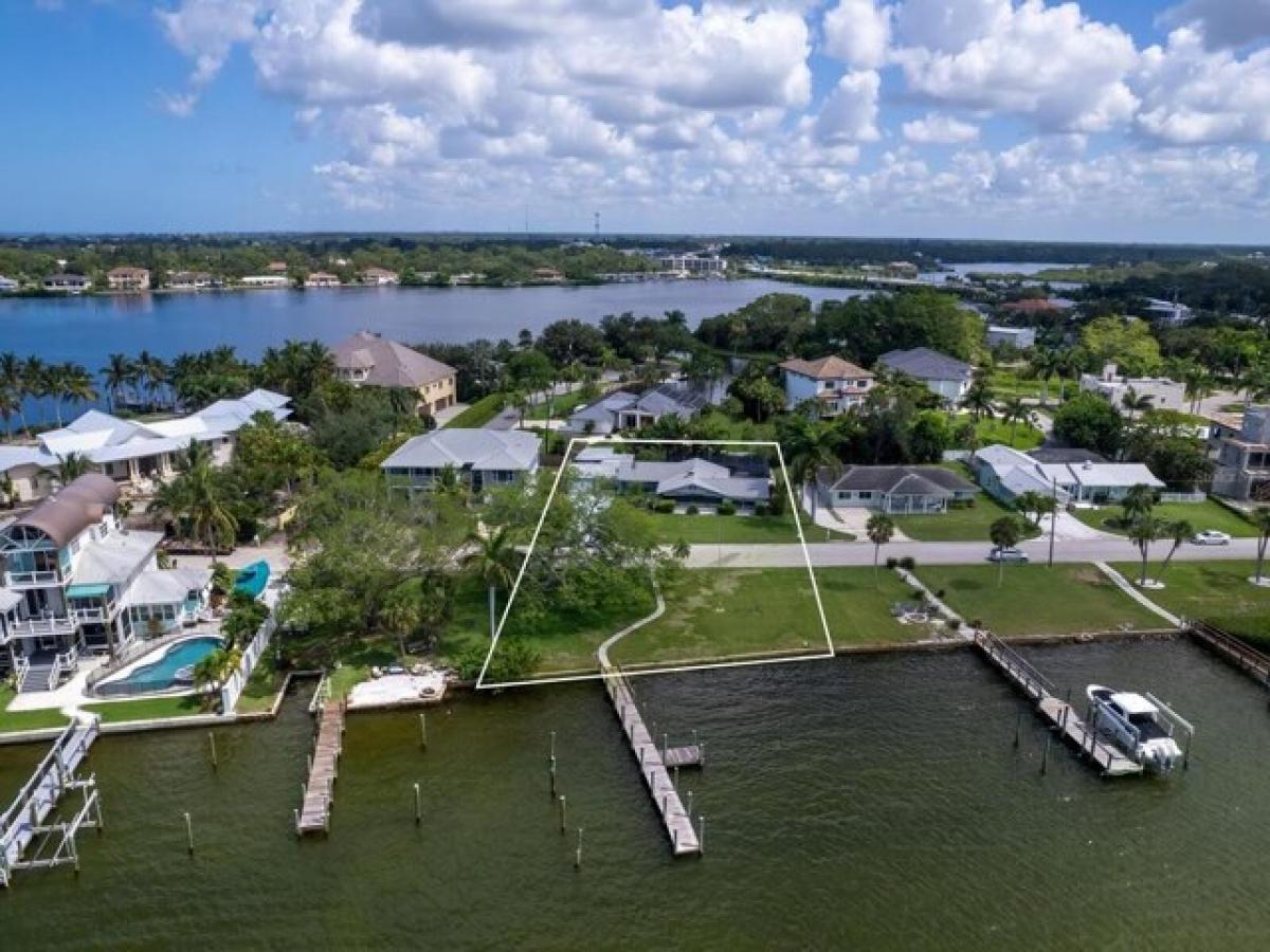 Picture of Residential Land For Sale in Nokomis, Florida, United States