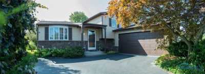 Home For Sale in Maumee, Ohio