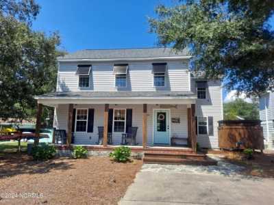 Home For Sale in Oak Island, North Carolina