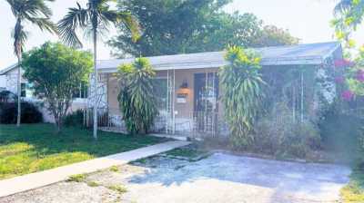 Home For Sale in Miami Gardens, Florida