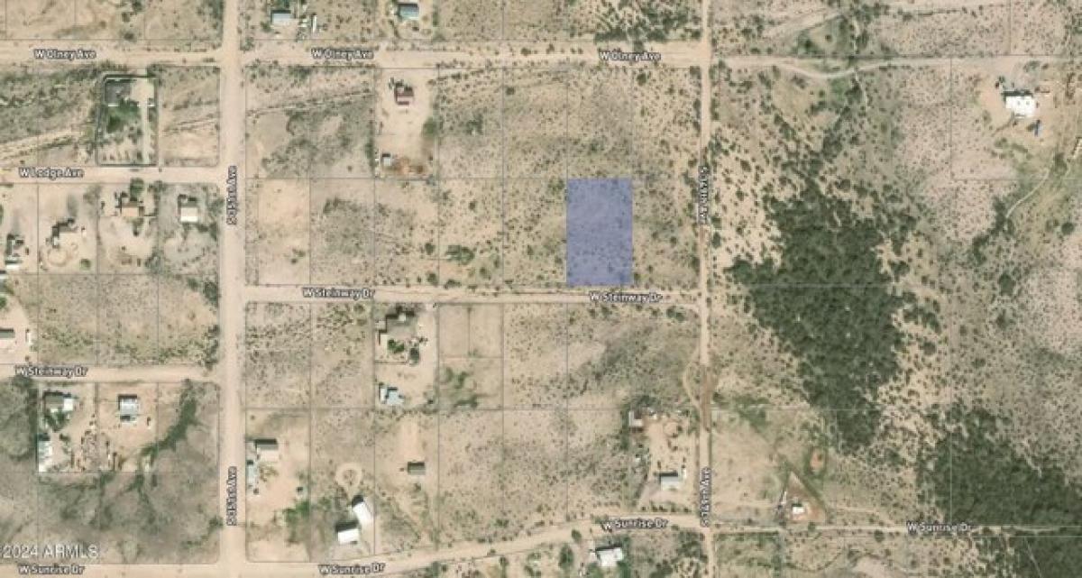 Picture of Residential Land For Sale in Arlington, Arizona, United States