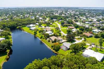 Home For Sale in Jensen Beach, Florida