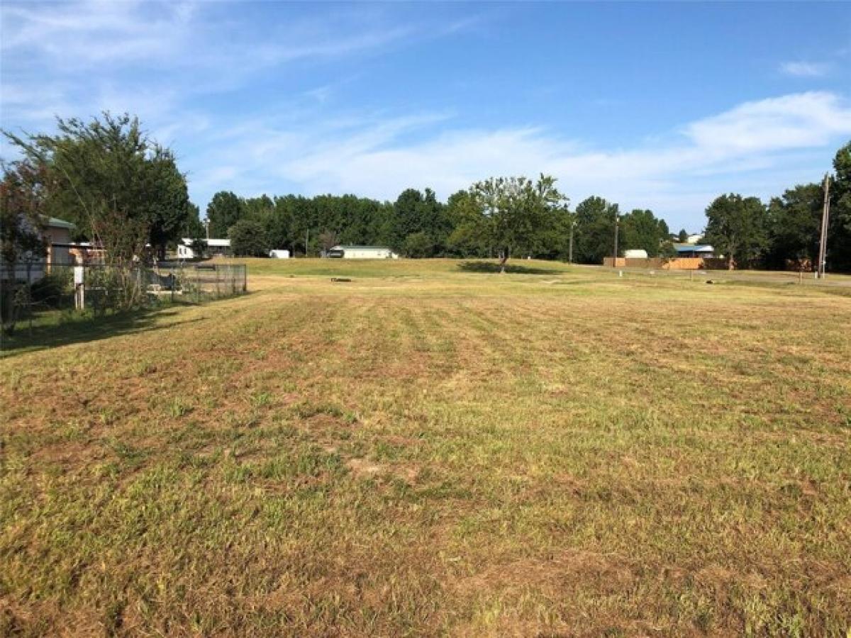 Picture of Residential Land For Sale in Quitman, Texas, United States