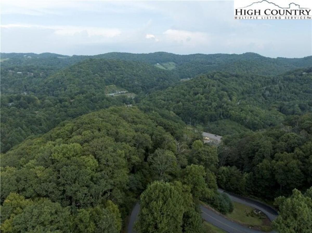 Picture of Residential Land For Sale in Blowing Rock, North Carolina, United States