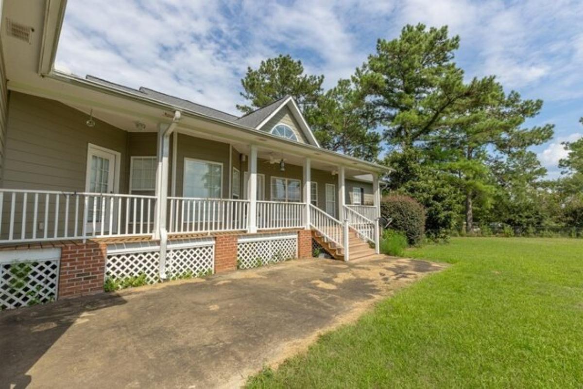 Picture of Home For Sale in Americus, Georgia, United States