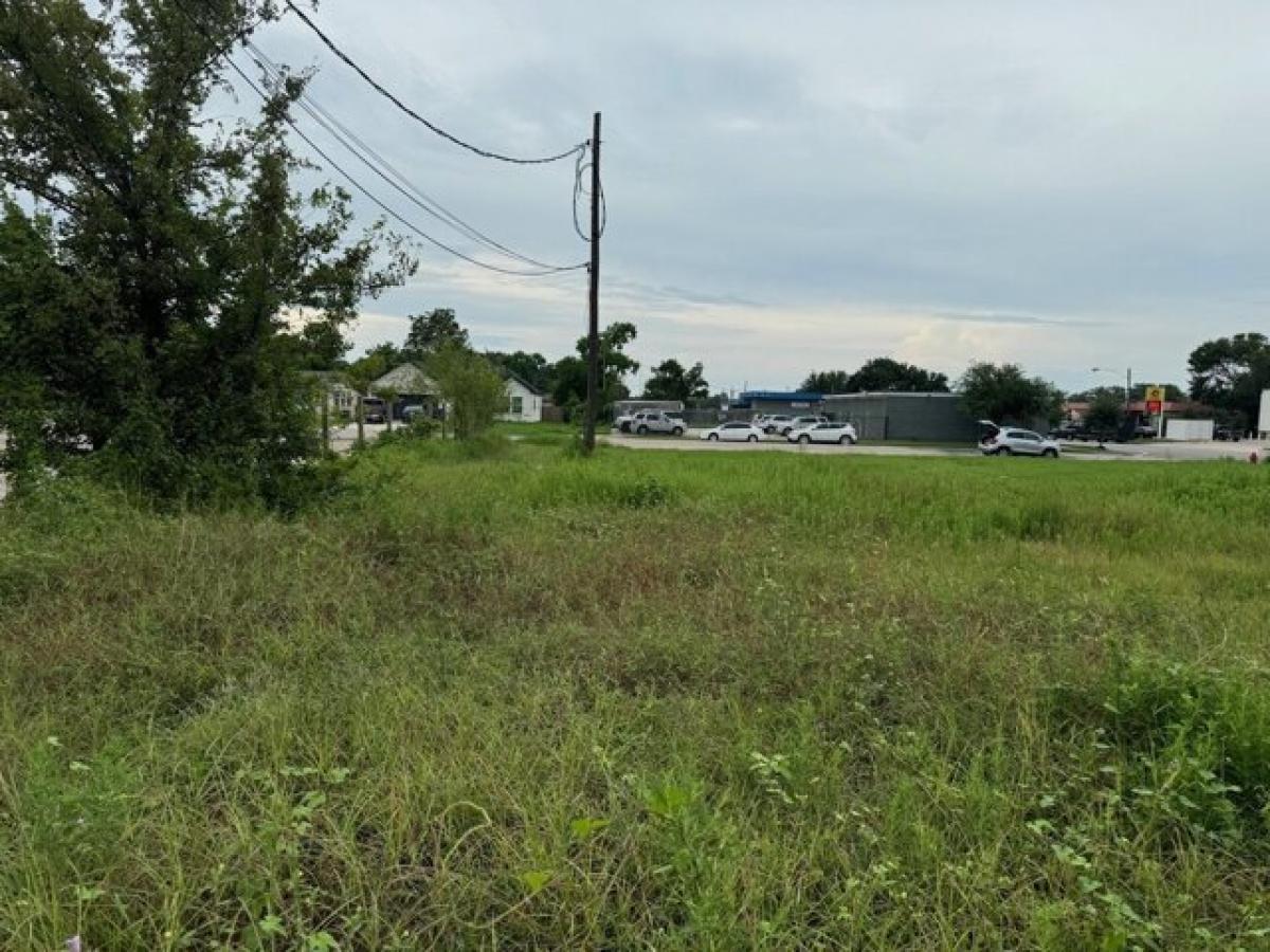 Picture of Residential Land For Sale in Texas City, Texas, United States