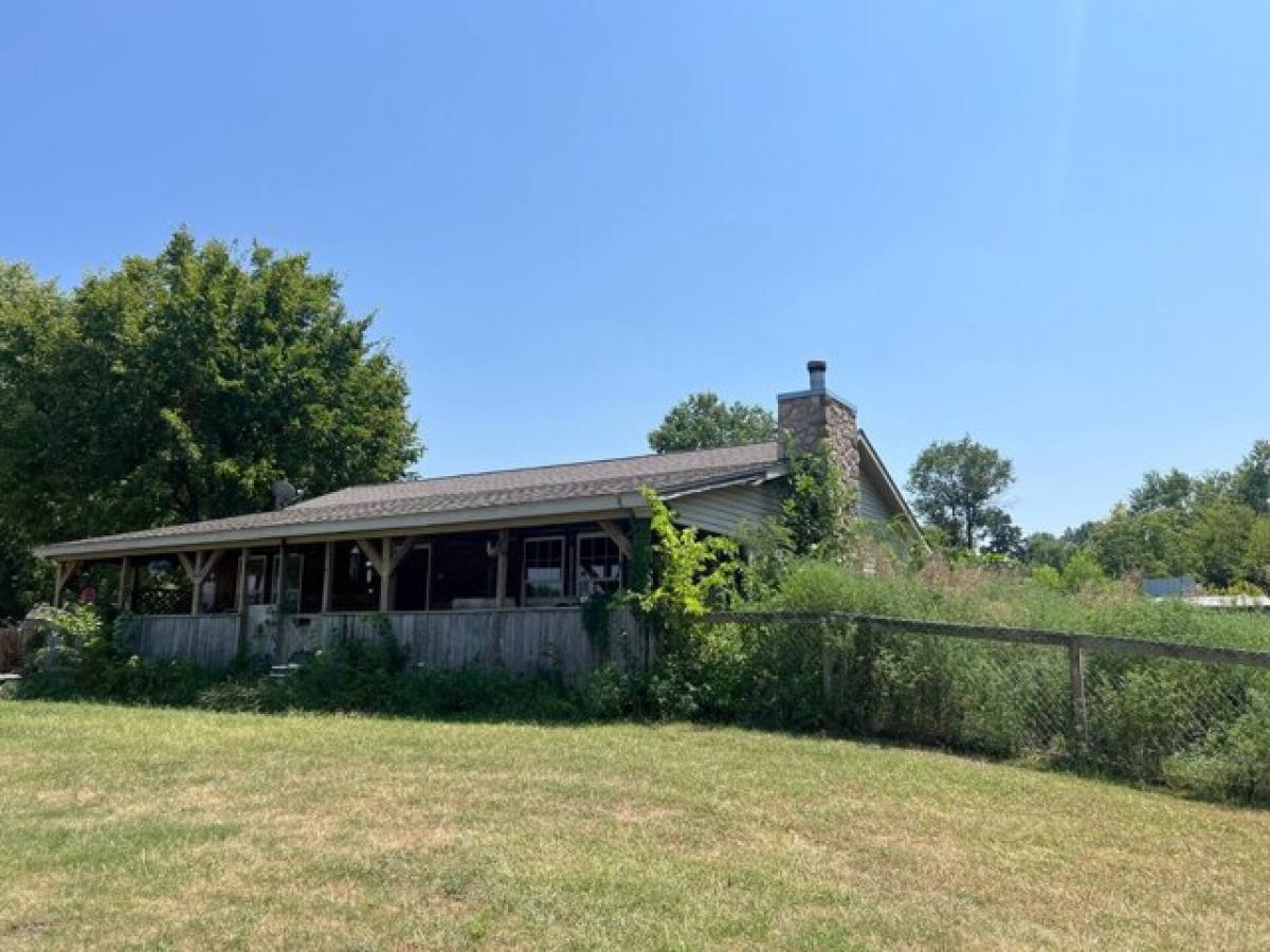 Picture of Home For Sale in Purcell, Missouri, United States