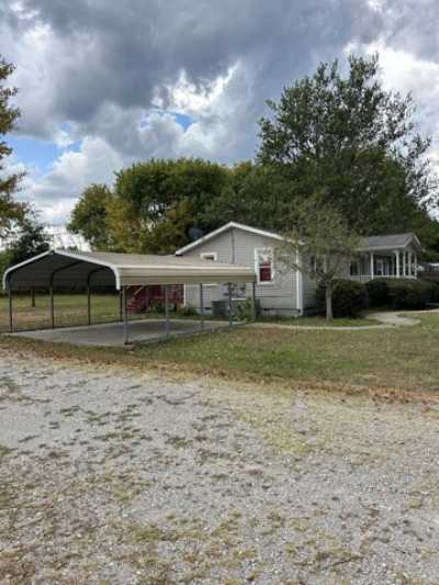 Home For Sale in Summertown, Tennessee