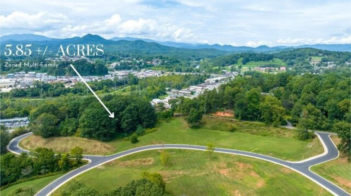 Picture of Residential Land For Sale in Franklin, North Carolina, United States