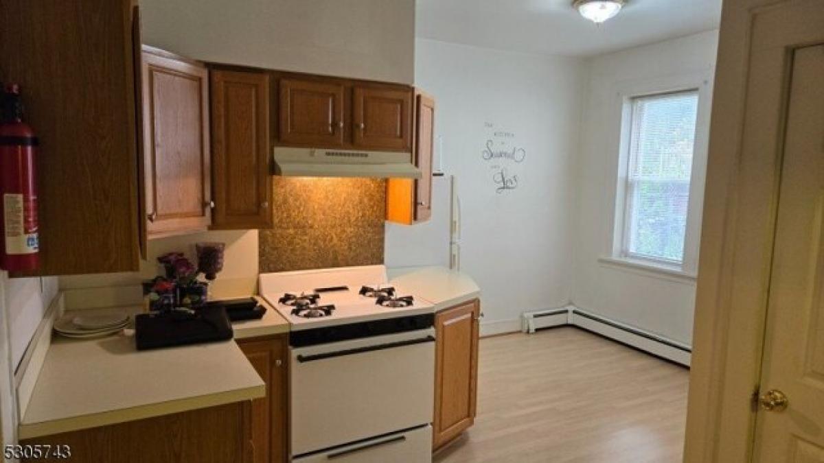 Picture of Apartment For Rent in Clifton, New Jersey, United States