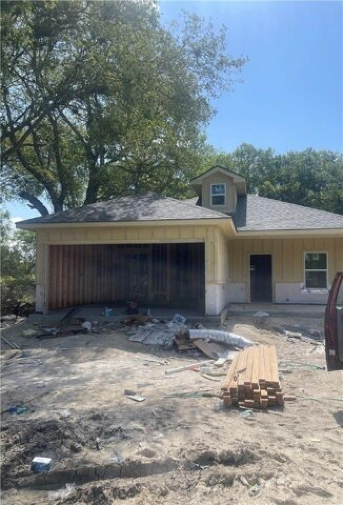 Picture of Home For Sale in Moody, Texas, United States