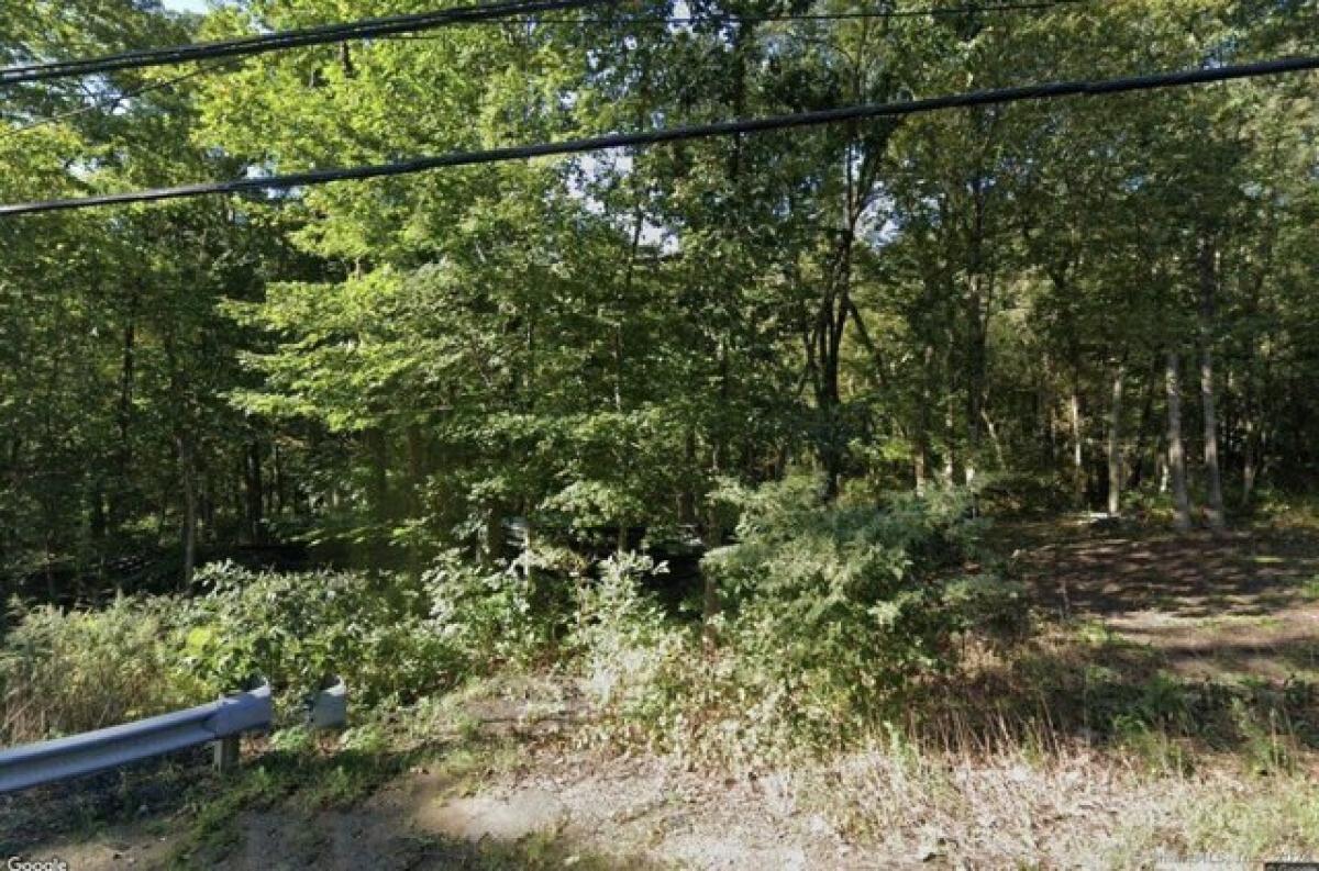 Picture of Residential Land For Sale in Tolland, Connecticut, United States