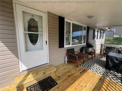 Home For Sale in Dunbar, West Virginia