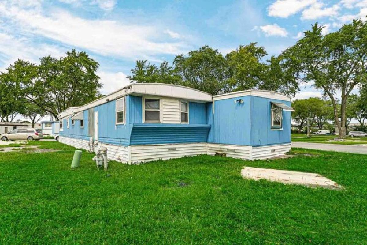 Picture of Home For Sale in Blue Island, Illinois, United States