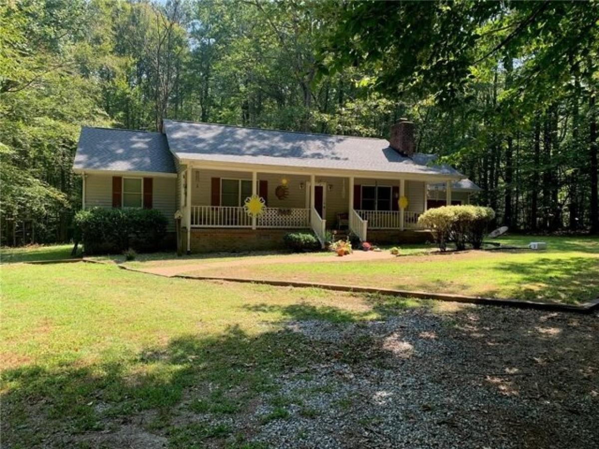 Picture of Home For Sale in Hartfield, Virginia, United States