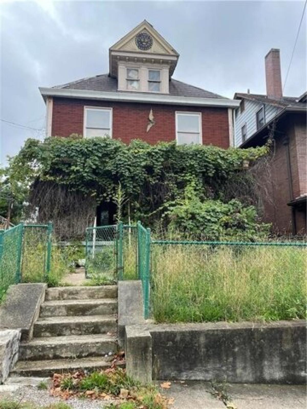 Picture of Home For Sale in Homestead, Pennsylvania, United States