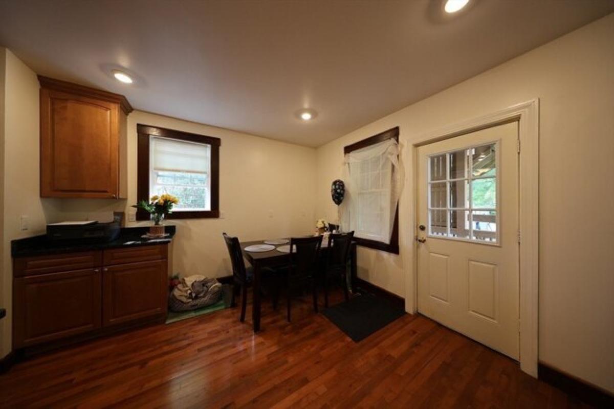 Picture of Apartment For Rent in Newton, Massachusetts, United States