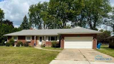 Home For Sale in Oregon, Ohio