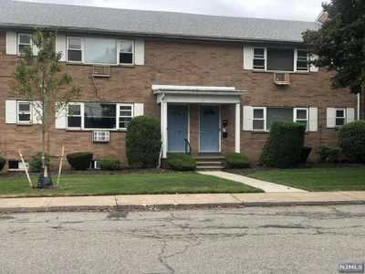 Home For Rent in Fair Lawn, New Jersey