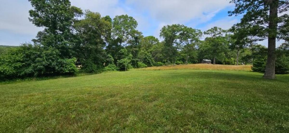 Picture of Residential Land For Sale in West Tisbury, Massachusetts, United States