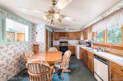 Home For Sale in Burton, Michigan