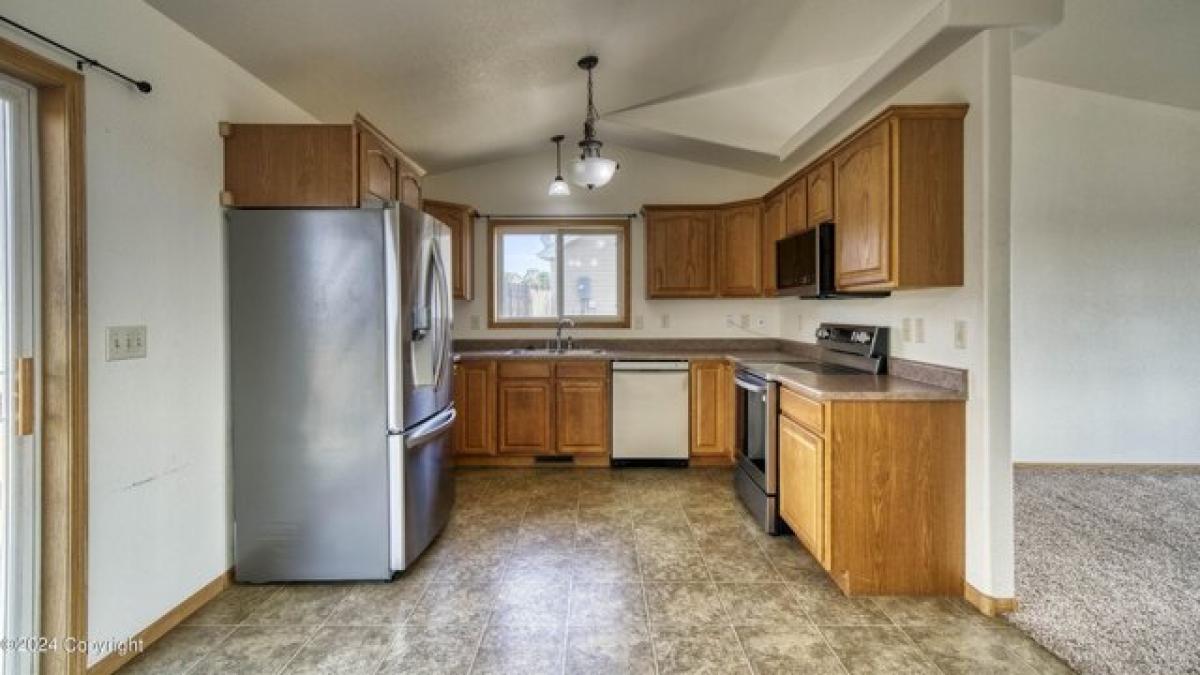 Picture of Home For Sale in Gillette, Wyoming, United States