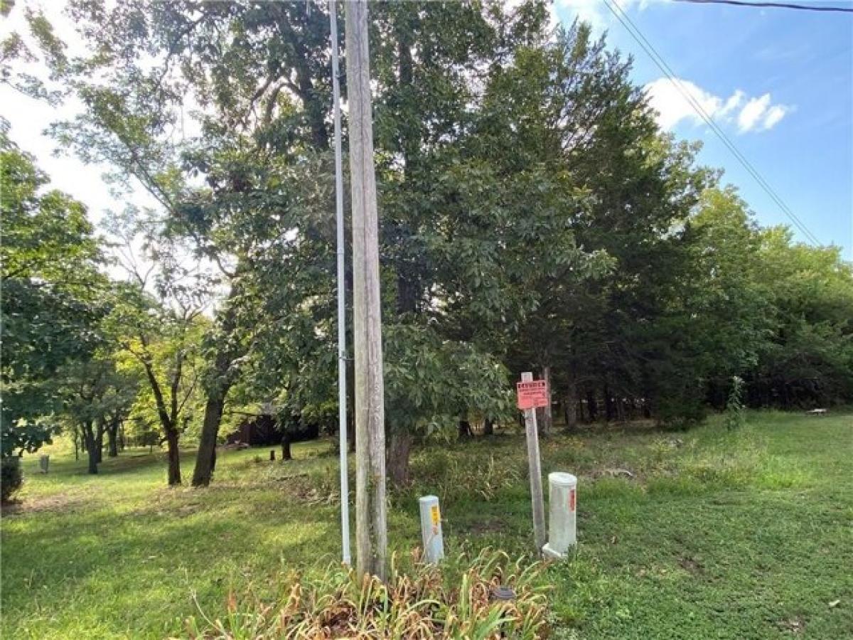 Picture of Residential Land For Sale in Linn Valley, Kansas, United States