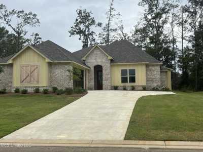 Home For Sale in Brandon, Mississippi