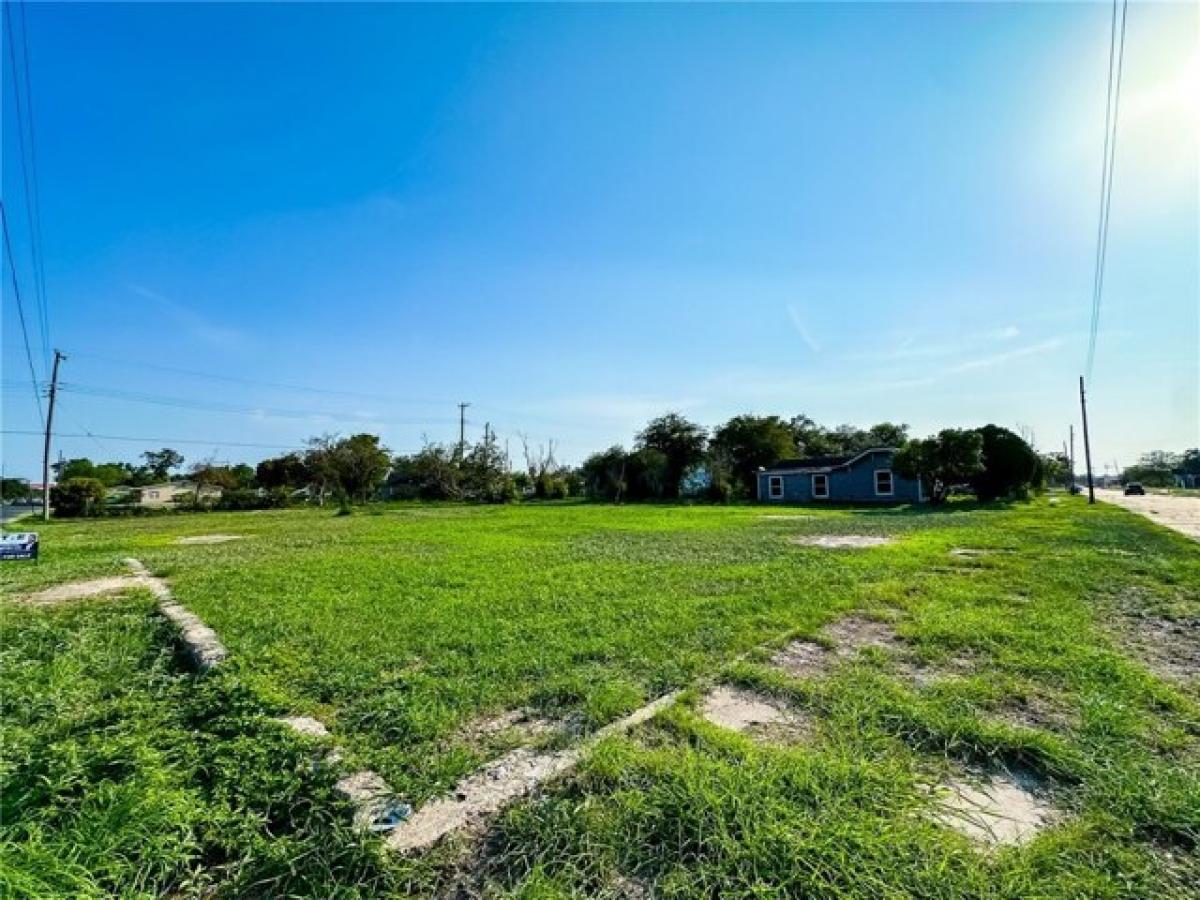 Picture of Residential Land For Sale in Kingsville, Texas, United States