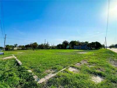 Residential Land For Sale in Kingsville, Texas