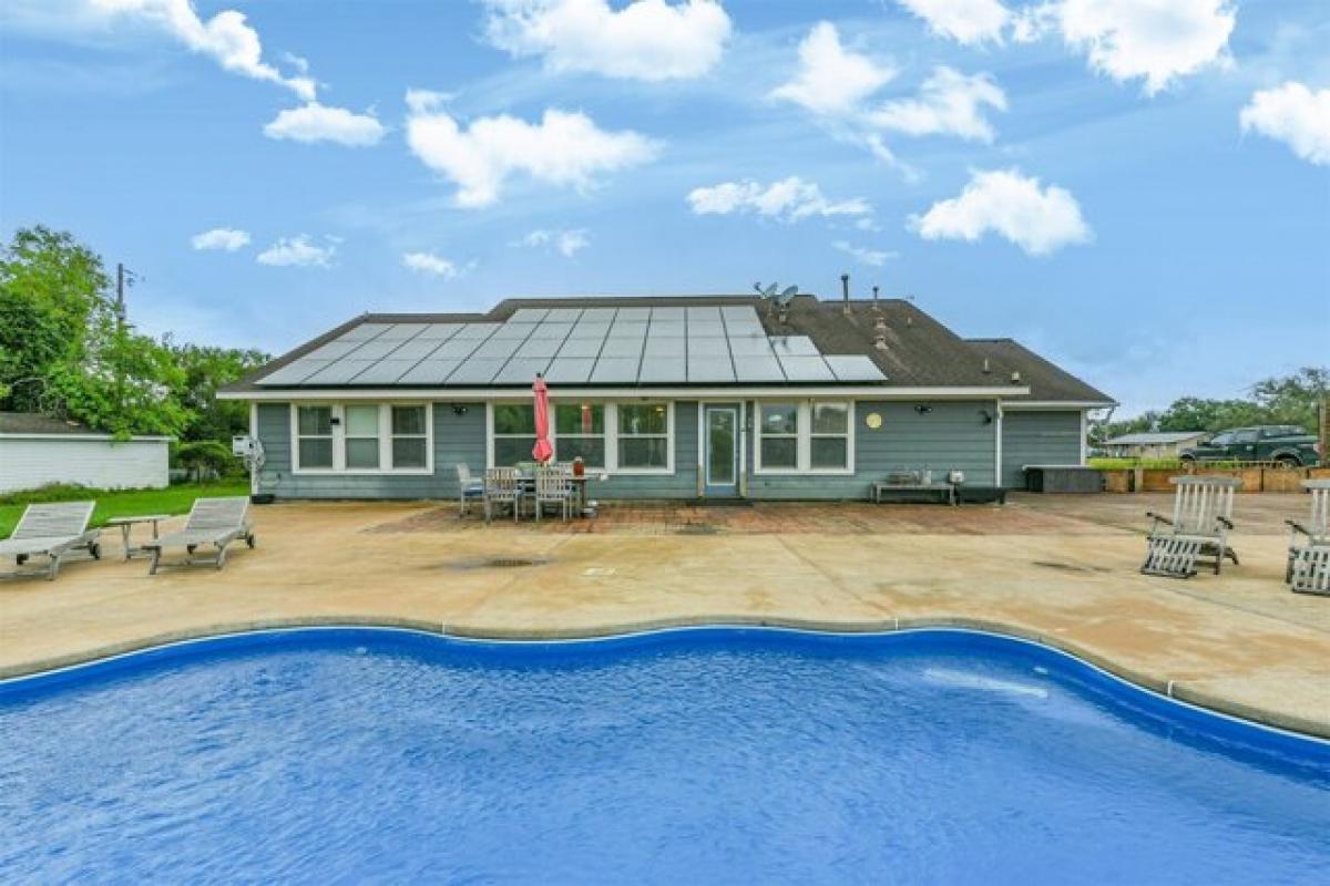 Picture of Home For Sale in Alvin, Texas, United States