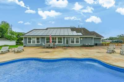 Home For Sale in Alvin, Texas