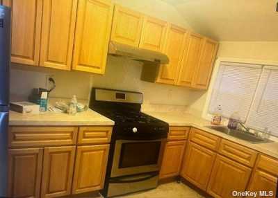 Home For Rent in Cambria Heights, New York