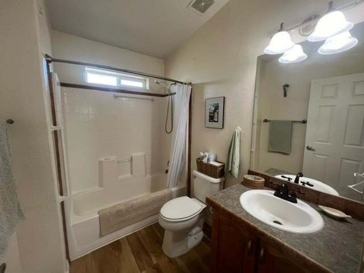 Picture of Home For Sale in Taos, New Mexico, United States