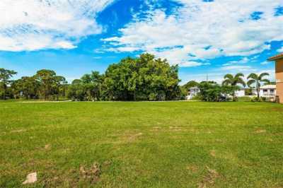 Residential Land For Sale in Seminole, Florida