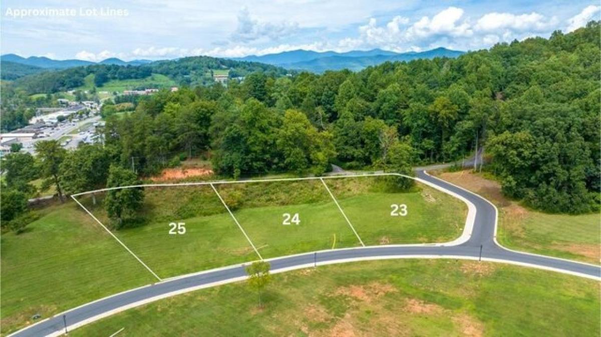 Picture of Residential Land For Sale in Franklin, North Carolina, United States