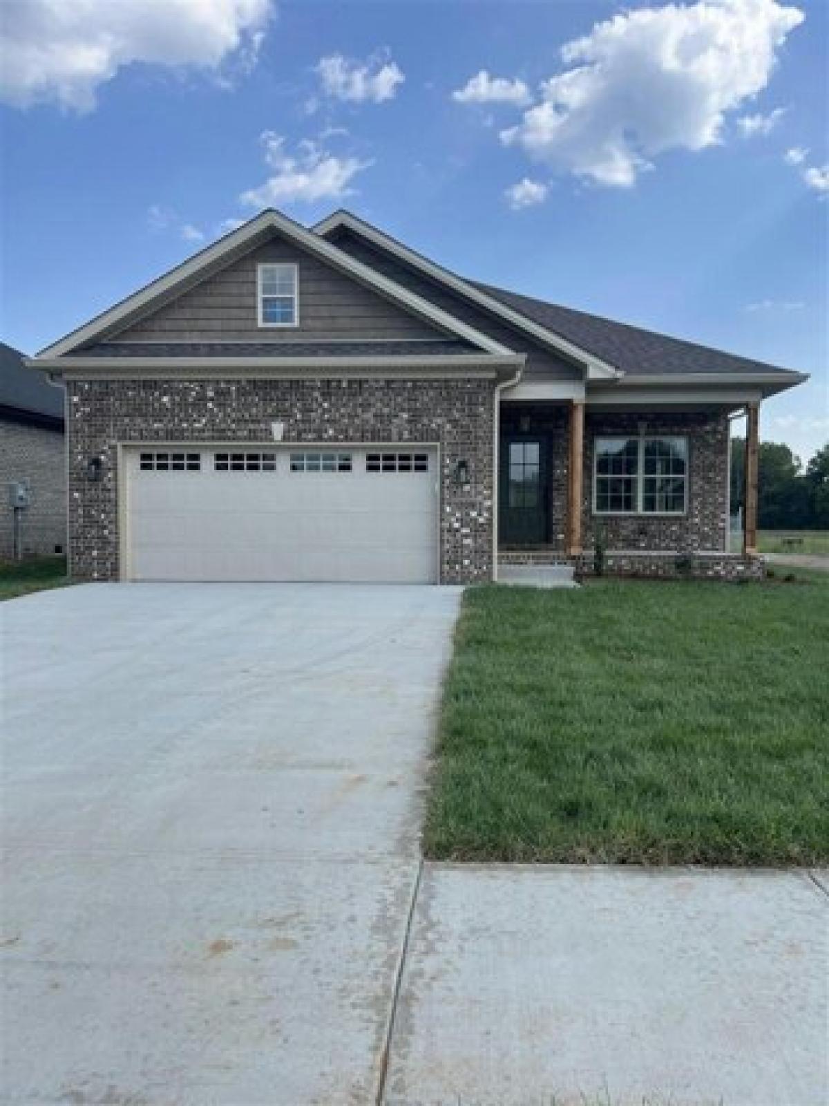 Picture of Home For Sale in Bowling Green, Kentucky, United States