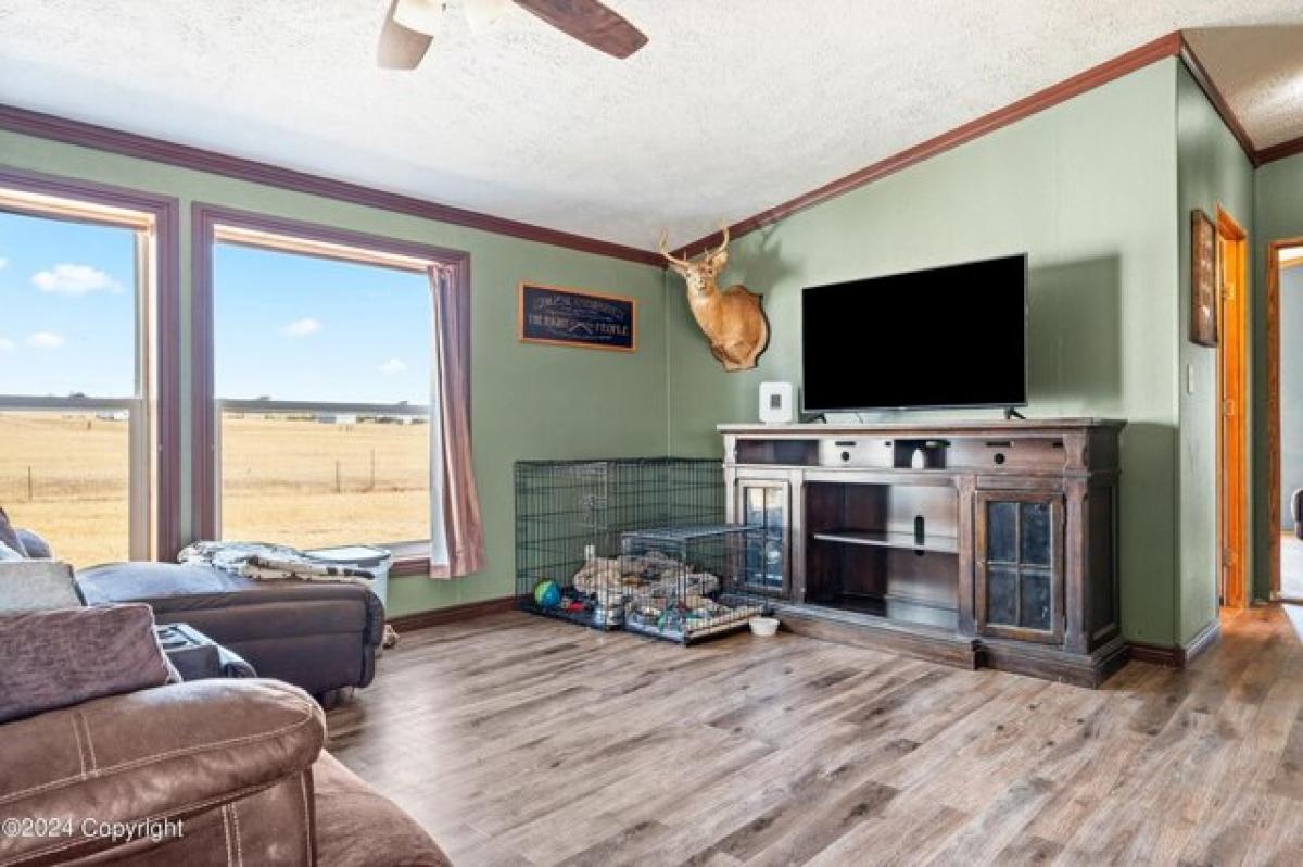 Picture of Home For Sale in Wright, Wyoming, United States