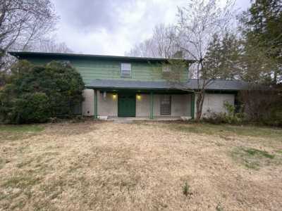 Home For Sale in Fayetteville, Tennessee