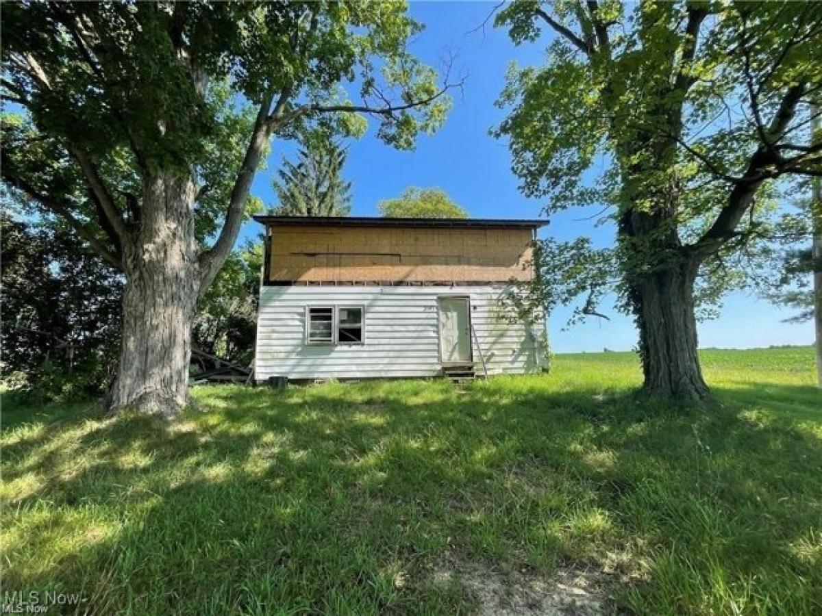 Picture of Home For Sale in Williamsfield, Ohio, United States