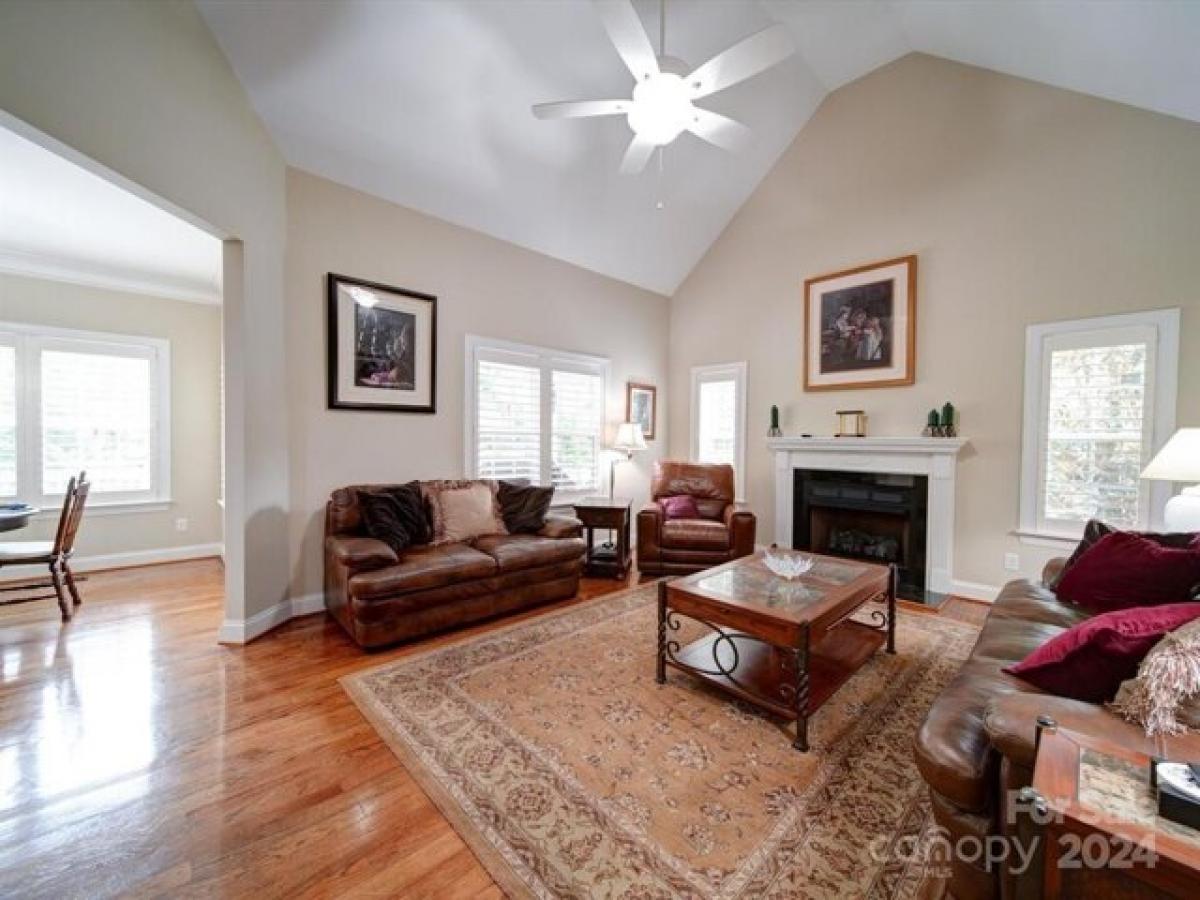 Picture of Home For Sale in Mooresville, North Carolina, United States