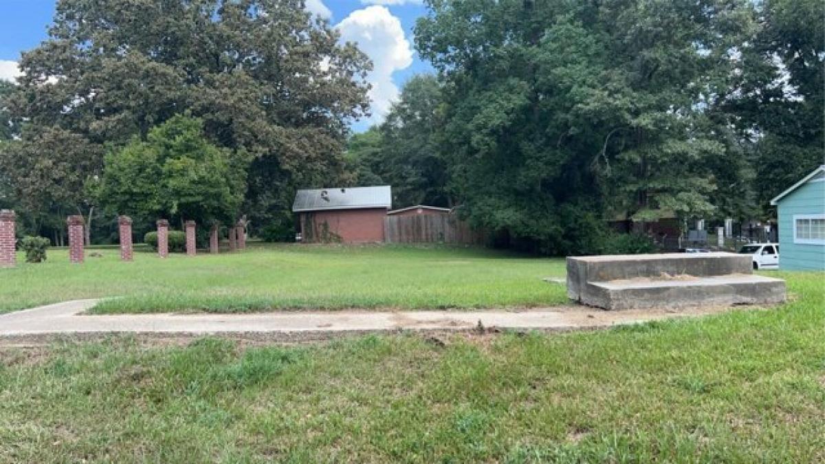 Picture of Residential Land For Rent in Laurel, Mississippi, United States